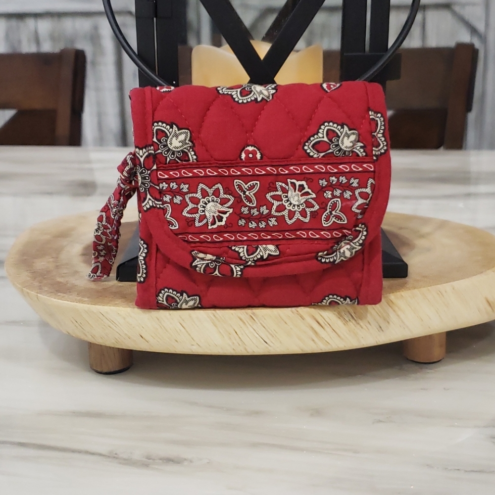 Vera Bradley wallet red,blk,wht